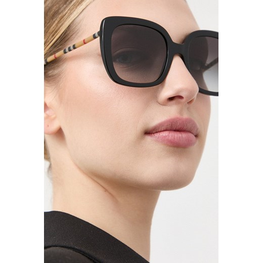 Burberry okulary przeciwsłoneczne CAROLL damskie kolor czarny 0BE4323 ze sklepu ANSWEAR.com w kategorii Okulary przeciwsłoneczne damskie - zdjęcie 157608174