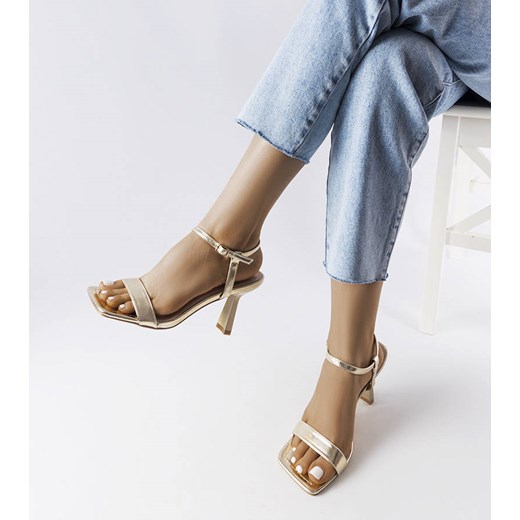 Złote sandały na szpilce Amalia ze sklepu gemre w kategorii Sandały damskie - zdjęcie 157643152