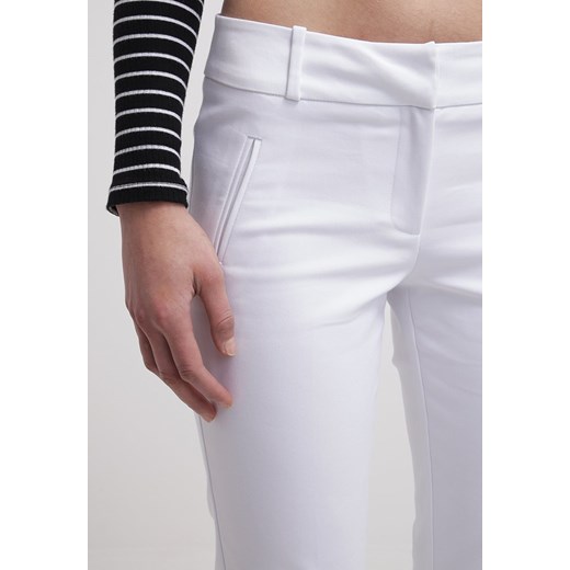 Morgan PASONG Spodnie materiałowe blanc zalando bialy kolorowe