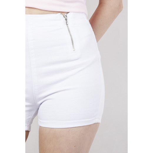 Białe szorty z zamkami Olika L olika.com.pl