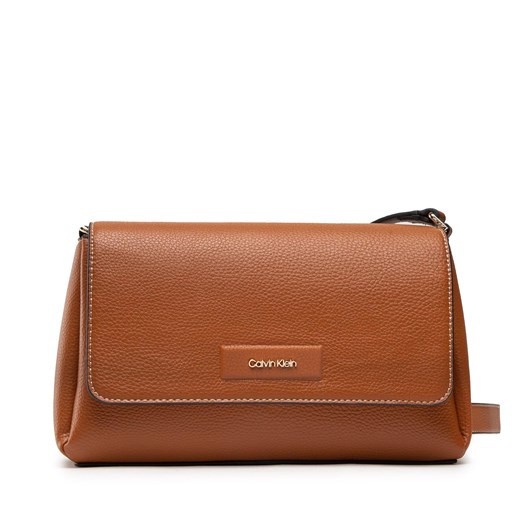 Torebka Calvin Klein Dressed Ew Xbody K60K609186 Cognac HJJ Calvin Klein one size wyprzedaż eobuwie.pl