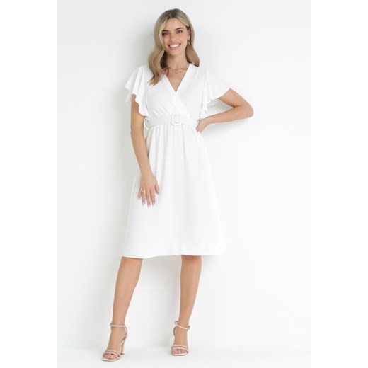 Biała Sukienka z Kopertowym Dekoltem i Paskiem Sizue ze sklepu Born2be Odzież w kategorii Sukienki - zdjęcie 158968501