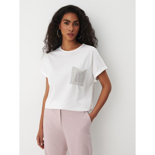 Mohito - T-shirt z cekinową kieszenią - biały ze sklepu Mohito w kategorii Bluzki damskie - zdjęcie 159049294