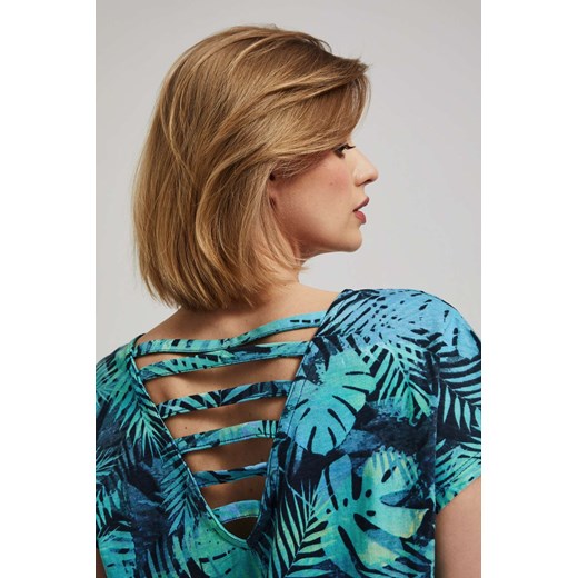 Bluzka damska Moodo.pl w abstrakcyjnym wzorze 
