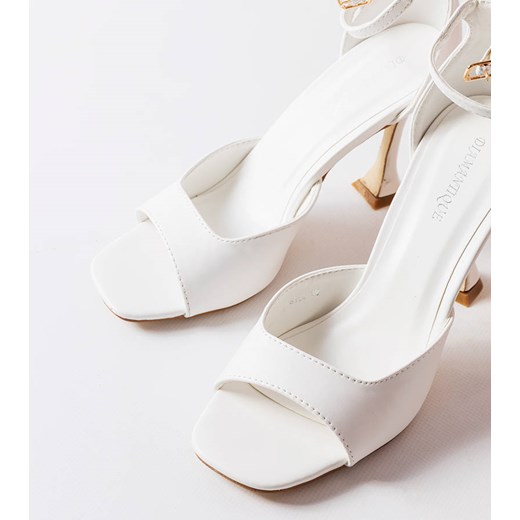 Białe sandały na szpilce z paskiem Delinda 36 gemre