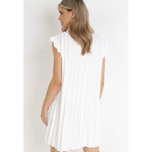 Biała Pudełkowa Sukienka Mini z Plisowanej Tkaniny z Wiskozy i Bawełny Ematisa L okazyjna cena Born2be Odzież