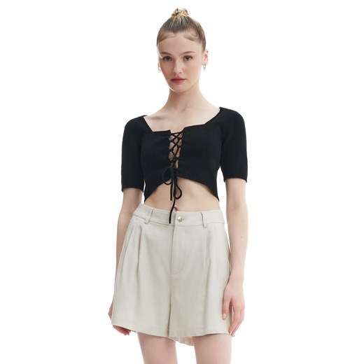 Bluzka damska Cropp z okrągłym dekoltem czarna z krótkim rękawem 