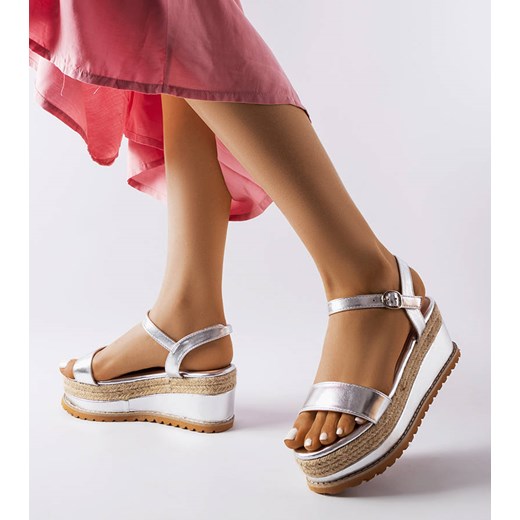 Srebrne sandały na koturnie Access ze sklepu gemre w kategorii Sandały damskie - zdjęcie 159256083