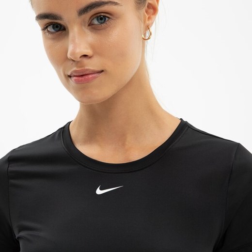 Bluzka damska Nike czarna z krótkim rękawem 