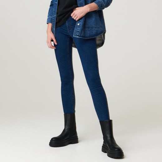 Sinsay - Jeansy skinny mid waist - Granatowy Sinsay 34 Sinsay