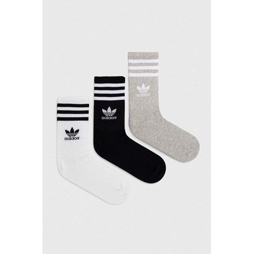 adidas Originals skarpetki 3-pack 3-Stripes kolor biały IL5023 ze sklepu ANSWEAR.com w kategorii Skarpetki damskie - zdjęcie 160057774