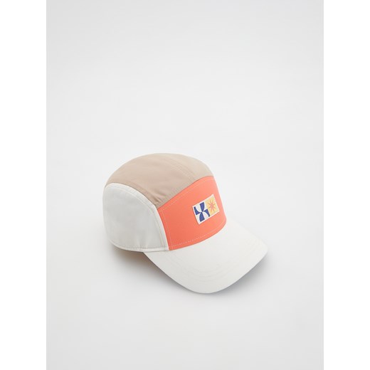 Reserved - Czapka z daszkiem - złamana biel ze sklepu Reserved w kategorii Czapki dziecięce - zdjęcie 160314442