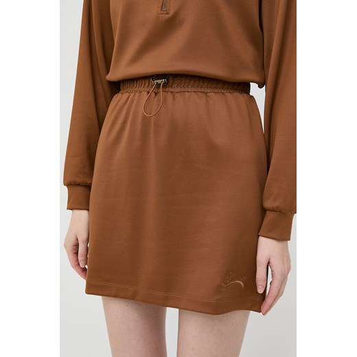Guess spódnica kolor brązowy mini prosta ze sklepu ANSWEAR.com w kategorii Spódnice - zdjęcie 160334800
