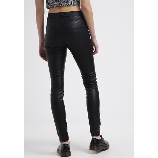 Vero Moda WONDER Spodnie materiałowe black zalando czarny bez wzorów/nadruków