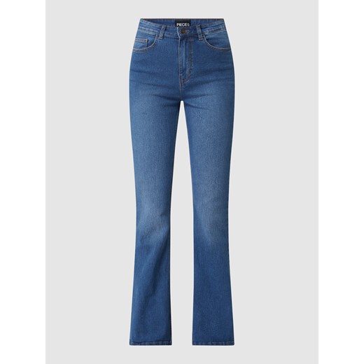 Jeansy o rozkloszowanym kroju z wysokim stanem i dodatkiem streczu model ‘Peggy’ Pieces M Peek&Cloppenburg  wyprzedaż