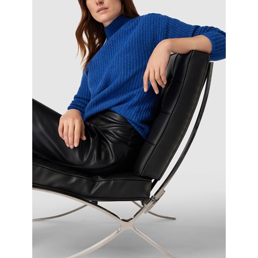 Sweter damski Hugo Boss z golfem niebieski casual