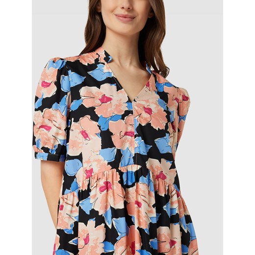 Sukienka Soyaconcept z krótkim rękawem mini casual z okrągłym dekoltem w kwiaty luźna