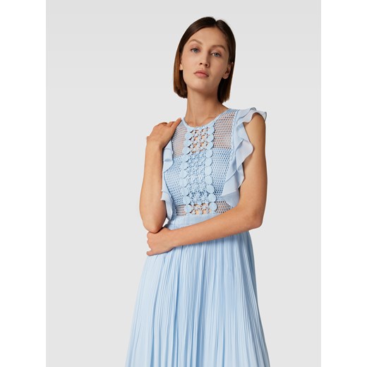 Sukienka Apart Fashion maxi z okrągłym dekoltem z haftem