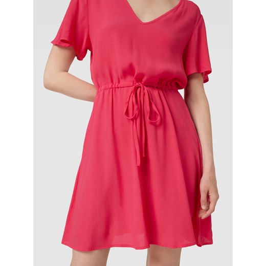 Sukienka mini z wiskozy z dekoltem w serek model ‘Roma’ Vila 44 Peek&Cloppenburg