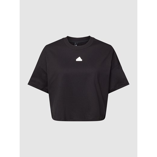 Bluzka damska Adidas Sportswear Plus z okrągłym dekoltem czarna na wiosnę z krótkim rękawem z aplikacjami  