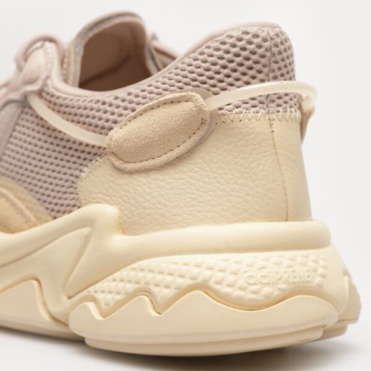 ADIDAS OZWEEGO 42 2/3 Sizeer