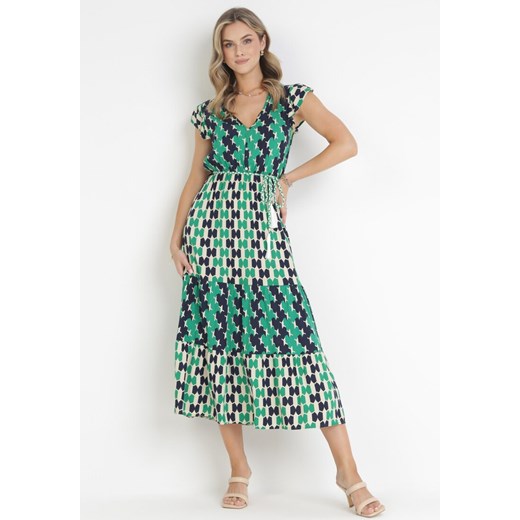 Zielona Sukienka Maxi z Gumką w Pasie i Plecionym Paskiem z Wiskozy Vittorie ze sklepu Born2be Odzież w kategorii Sukienki - zdjęcie 160907434