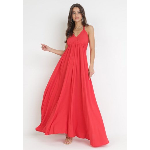 Czerwona Rozkloszowana Sukienka Maxi z Wiązaniem na Szyi Cathenia ze sklepu Born2be Odzież w kategorii Sukienki - zdjęcie 160966990