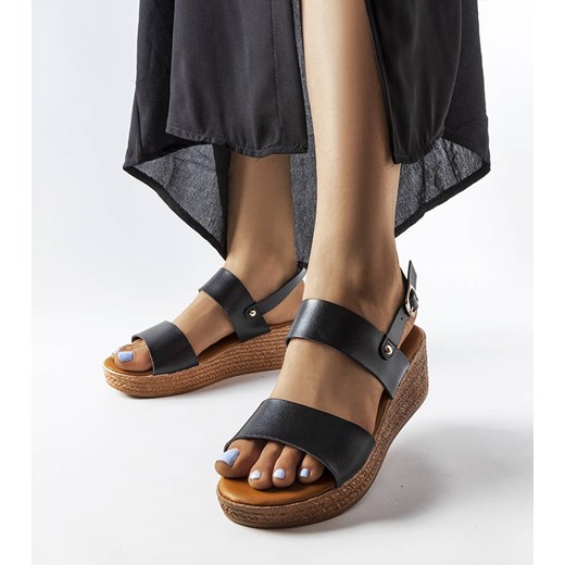 Czarne sandały na koturnie Pogibonsi ze sklepu gemre w kategorii Sandały damskie - zdjęcie 160978613