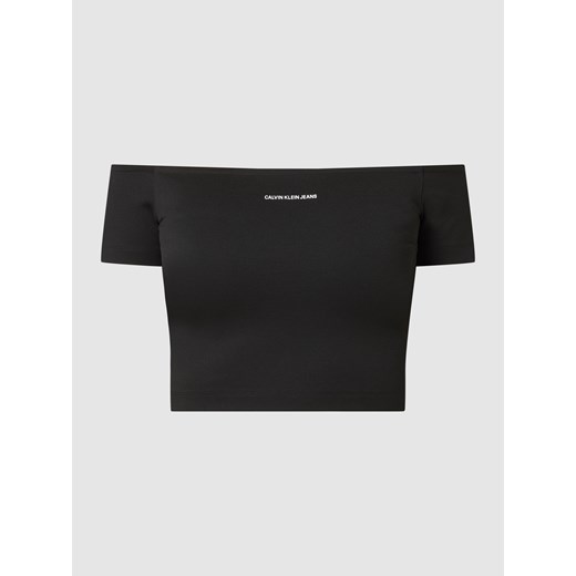 Bluzka z odkrytymi ramionami i nadrukiem z logo XL promocja Peek&Cloppenburg 