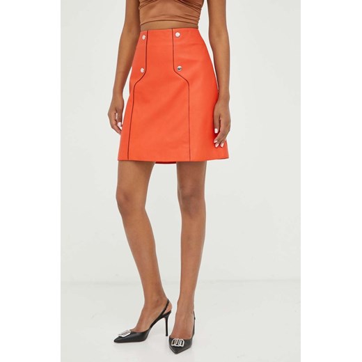 BOSS spódnica skórzana kolor pomarańczowy mini rozkloszowana ze sklepu ANSWEAR.com w kategorii Spódnice - zdjęcie 161046950