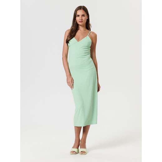 Sukienka Sinsay na ramiączkach z dekoltem w literę v dopasowana midi 