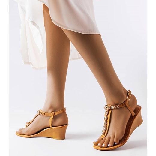 Brązowe sandały na koturnie DeRose ze sklepu gemre w kategorii Sandały damskie - zdjęcie 161192180