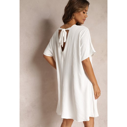 Biała Sukienka o Kroju Nietoperza z Ozdobnym Wiązaniem na Plecach Cylean Renee ONE SIZE okazja Renee odzież