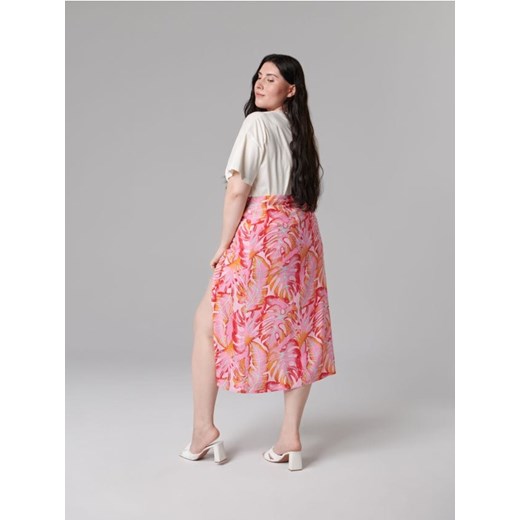 Sinsay - Spódnica midi z rozcięciem - różowy ze sklepu Sinsay w kategorii Spódnice - zdjęcie 161215593