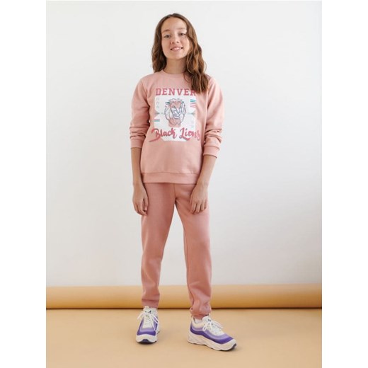 Sinsay - Spodnie dresowe jogger - różowy ze sklepu Sinsay w kategorii Spodnie dziewczęce - zdjęcie 161217362