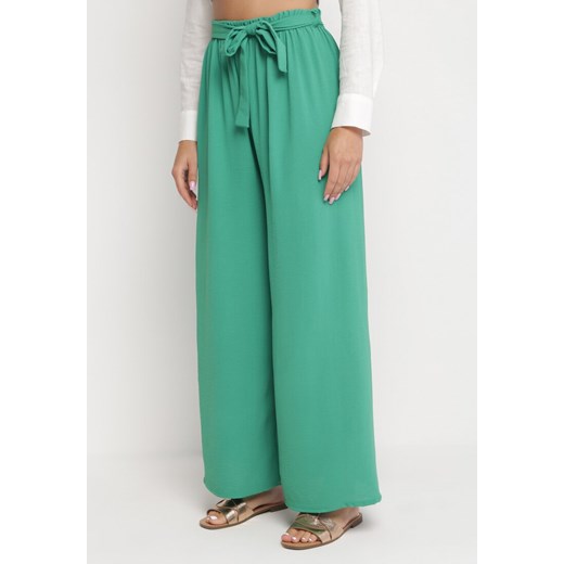 Zielone Spodnie Greslia ze sklepu Born2be Odzież w kategorii Spodnie damskie - zdjęcie 161253252