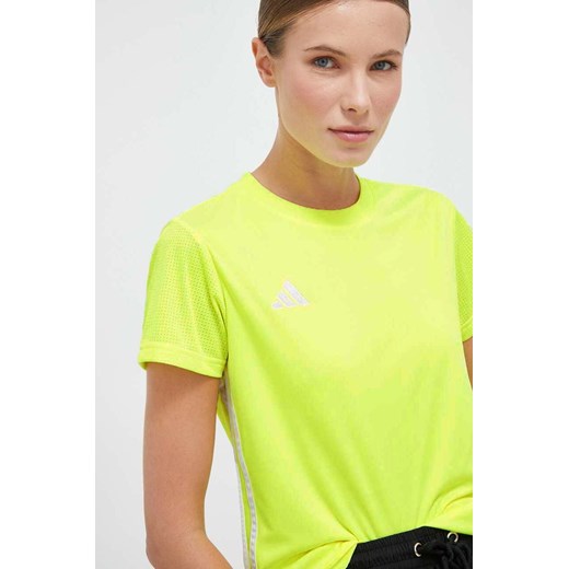 adidas Performance t-shirt treningowy Tabela 23 kolor żółty IB4932 ze sklepu ANSWEAR.com w kategorii Bluzki damskie - zdjęcie 161272451
