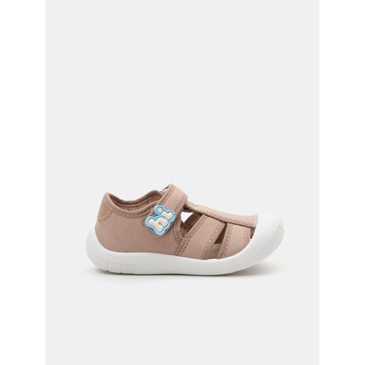 Kapcie dziecięce Sinsay na rzepy 