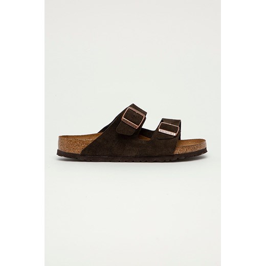 Birkenstock klapki zamszowe Arizona męskie kolor brązowy ze sklepu PRM w kategorii Klapki męskie - zdjęcie 161397973