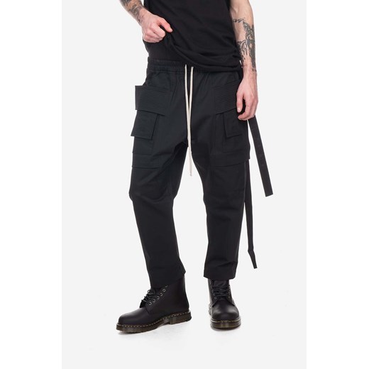 Rick Owens spodnie bawełniane Creatch Cargo Cropped Drawstring kolor czarny w fasonie cargo DU01C6371.TW.BLACK-Black ze sklepu PRM w kategorii Spodnie męskie - zdjęcie 161409280