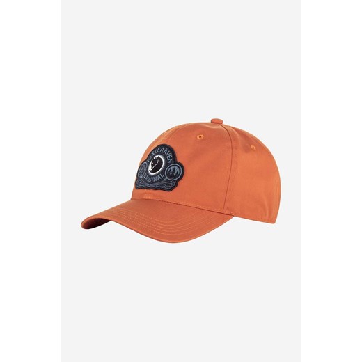 Fjallraven czapka z daszkiem Classic Badge Cap kolor pomarańczowy z aplikacją F86979.243-243 ze sklepu PRM w kategorii Czapki z daszkiem damskie - zdjęcie 161417062