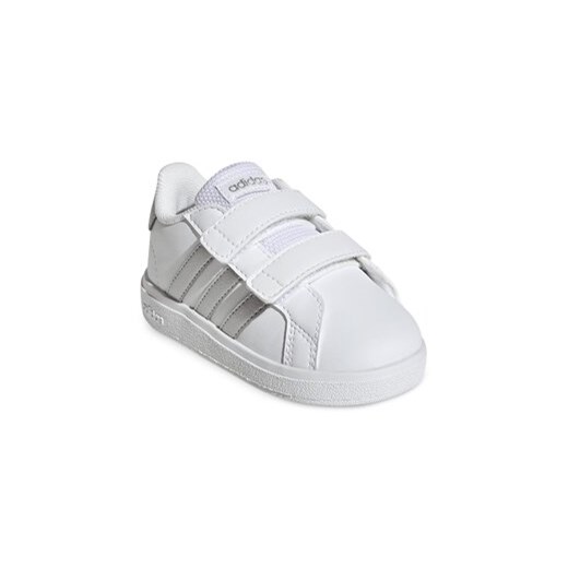 Białe buciki niemowlęce Adidas 