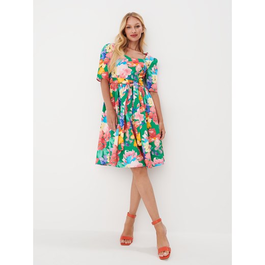 Sukienka Mohito z dekoltem v wiosenna 