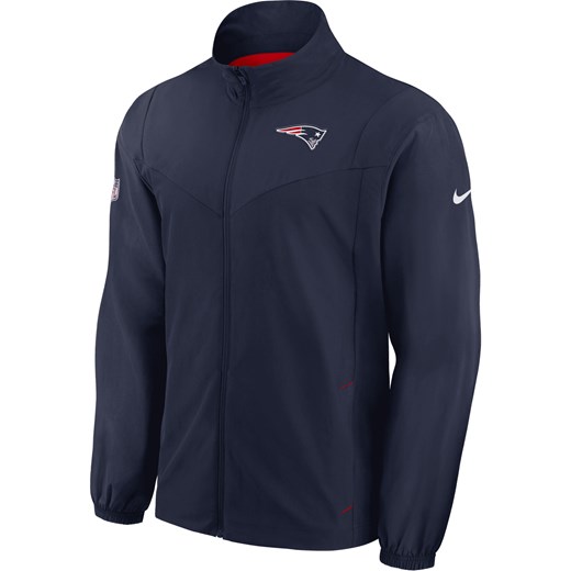 Męska kurtka z zamkiem na całej długości Nike Sideline Repel (NFL New England Patriots) - Niebieski ze sklepu Nike poland w kategorii Kurtki męskie - zdjęcie 161522243