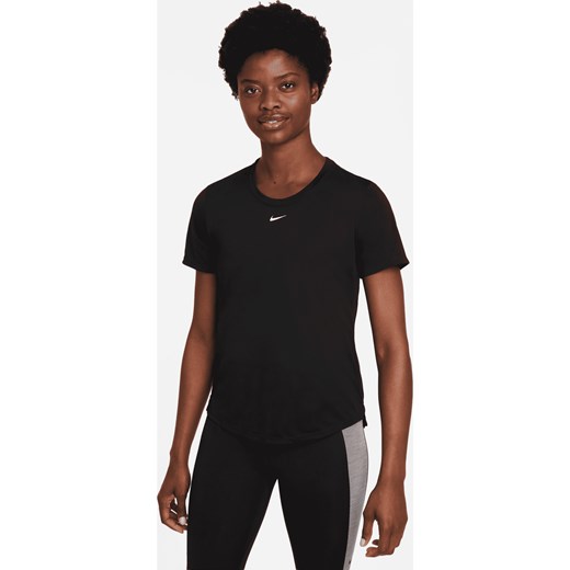 Damska koszulka z krótkim rękawem o standardowym kroju Nike Dri-FIT One - Czerń ze sklepu Nike poland w kategorii Bluzki damskie - zdjęcie 161522654