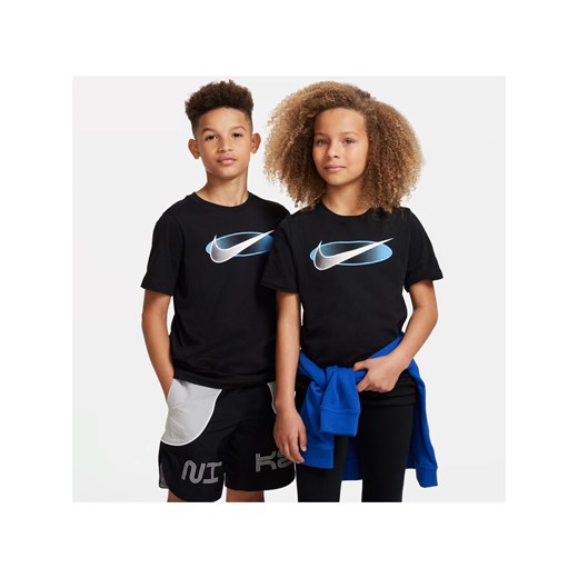 T-shirt dla dużych dzieci Nike Sportswear - Czerń ze sklepu Nike poland w kategorii T-shirty chłopięce - zdjęcie 161522892