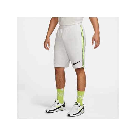 Męskie spodenki dresowe Repeat Nike Sportswear - Biel ze sklepu Nike poland w kategorii Spodenki męskie - zdjęcie 161524553