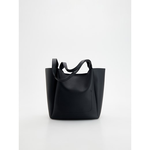 Shopper bag Reserved na ramię skórzana czarna elegancka mieszcząca a6 