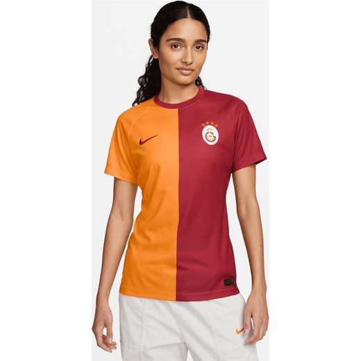 Damska koszulka piłkarska z krótkim rękawem Nike Dri-FIT Galatasaray 2023/24 (wersja domowa) - Pomarańczowy ze sklepu Nike poland w kategorii Bluzki damskie - zdjęcie 161610401