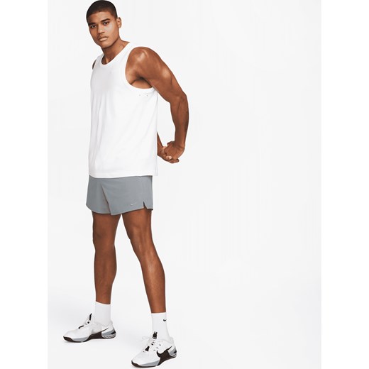 Męska uniwersalna koszulka bez rękawów Dri-FIT Nike Primary - Biel ze sklepu Nike poland w kategorii T-shirty męskie - zdjęcie 161610493